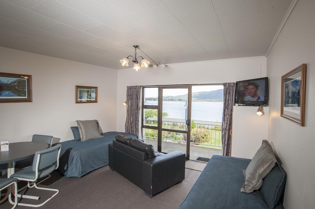 Lakeside Motel & Apartments Te Anau Quarto foto
