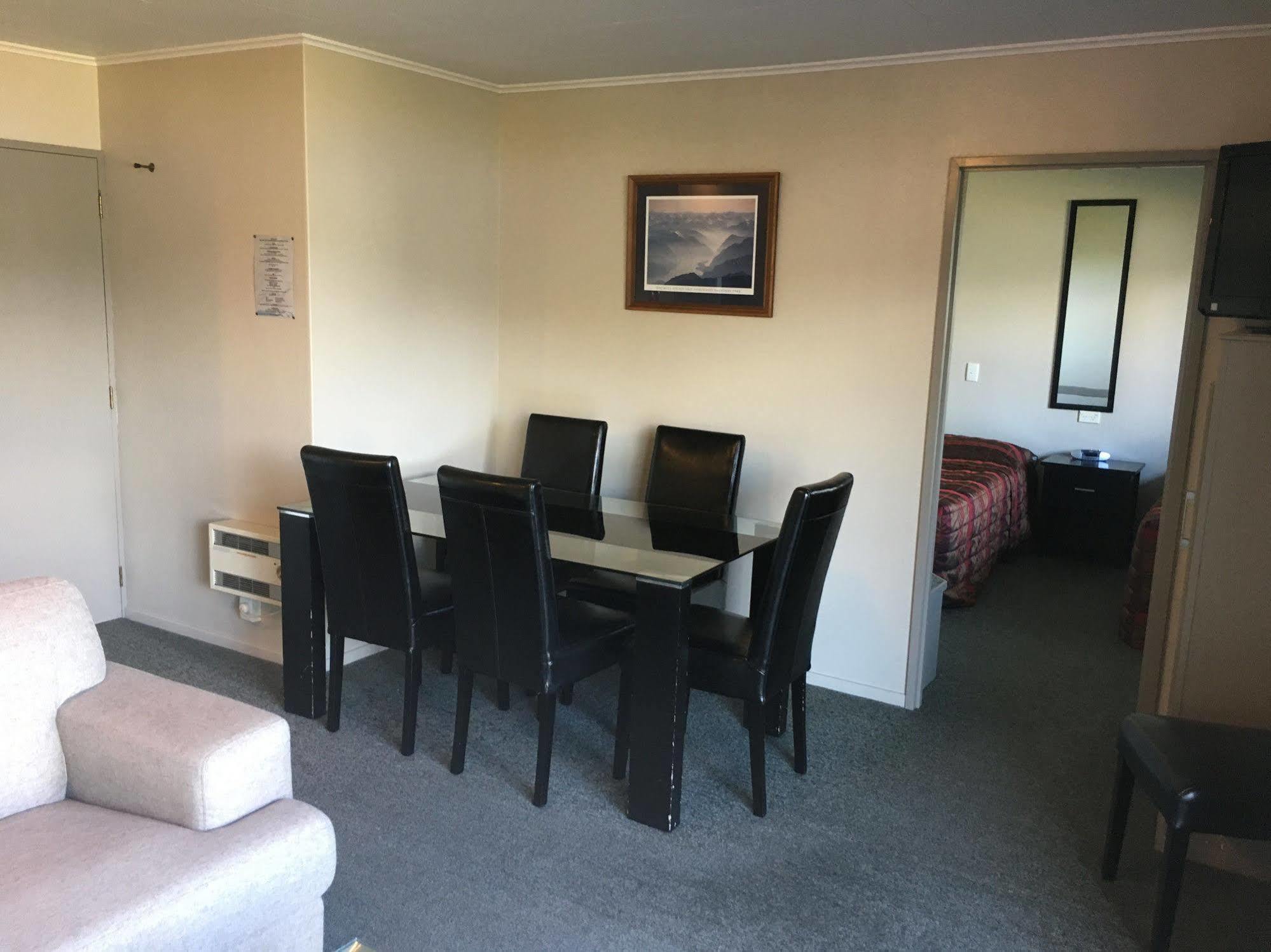 Lakeside Motel & Apartments Te Anau Exterior foto