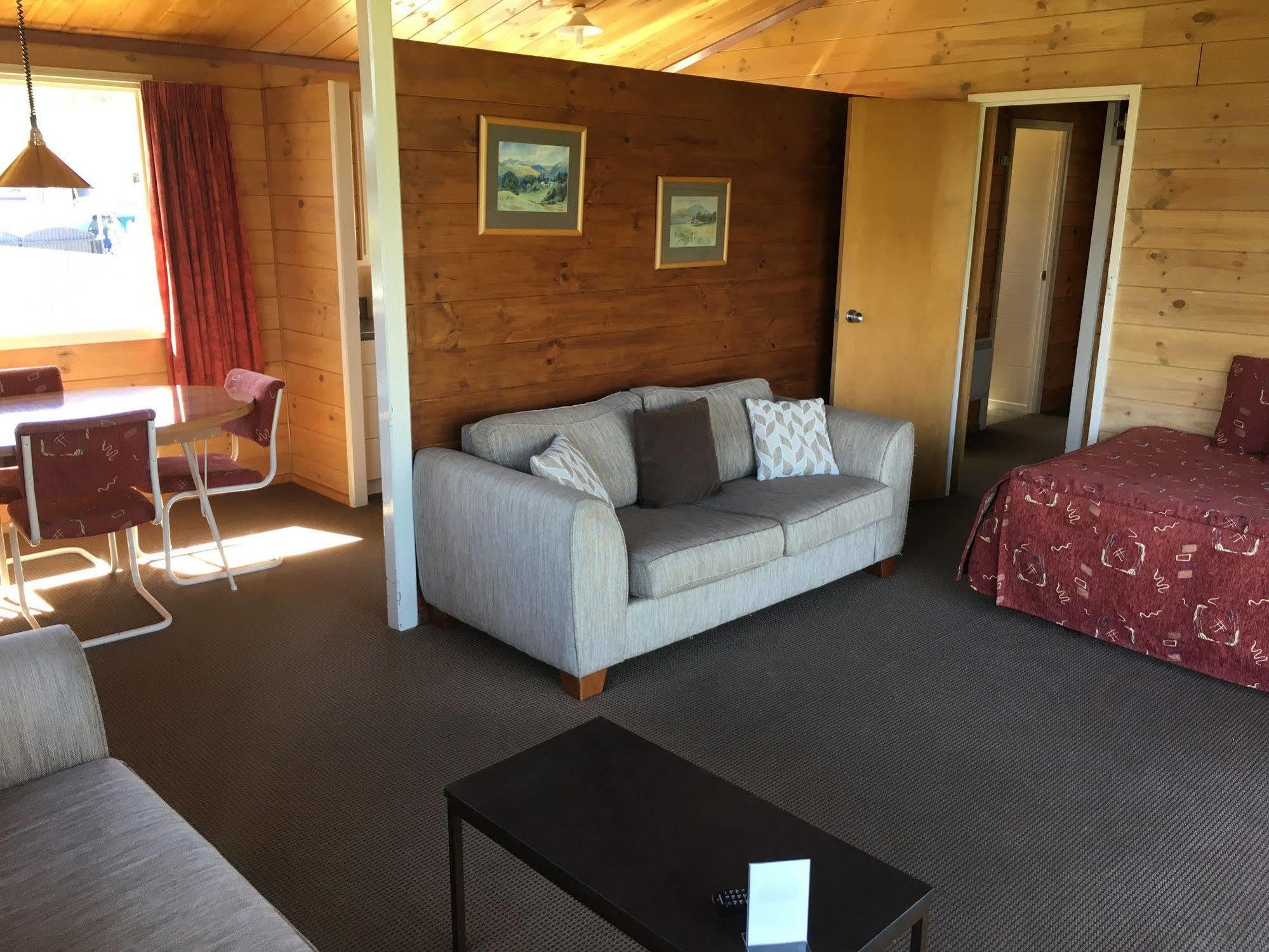 Lakeside Motel & Apartments Te Anau Exterior foto