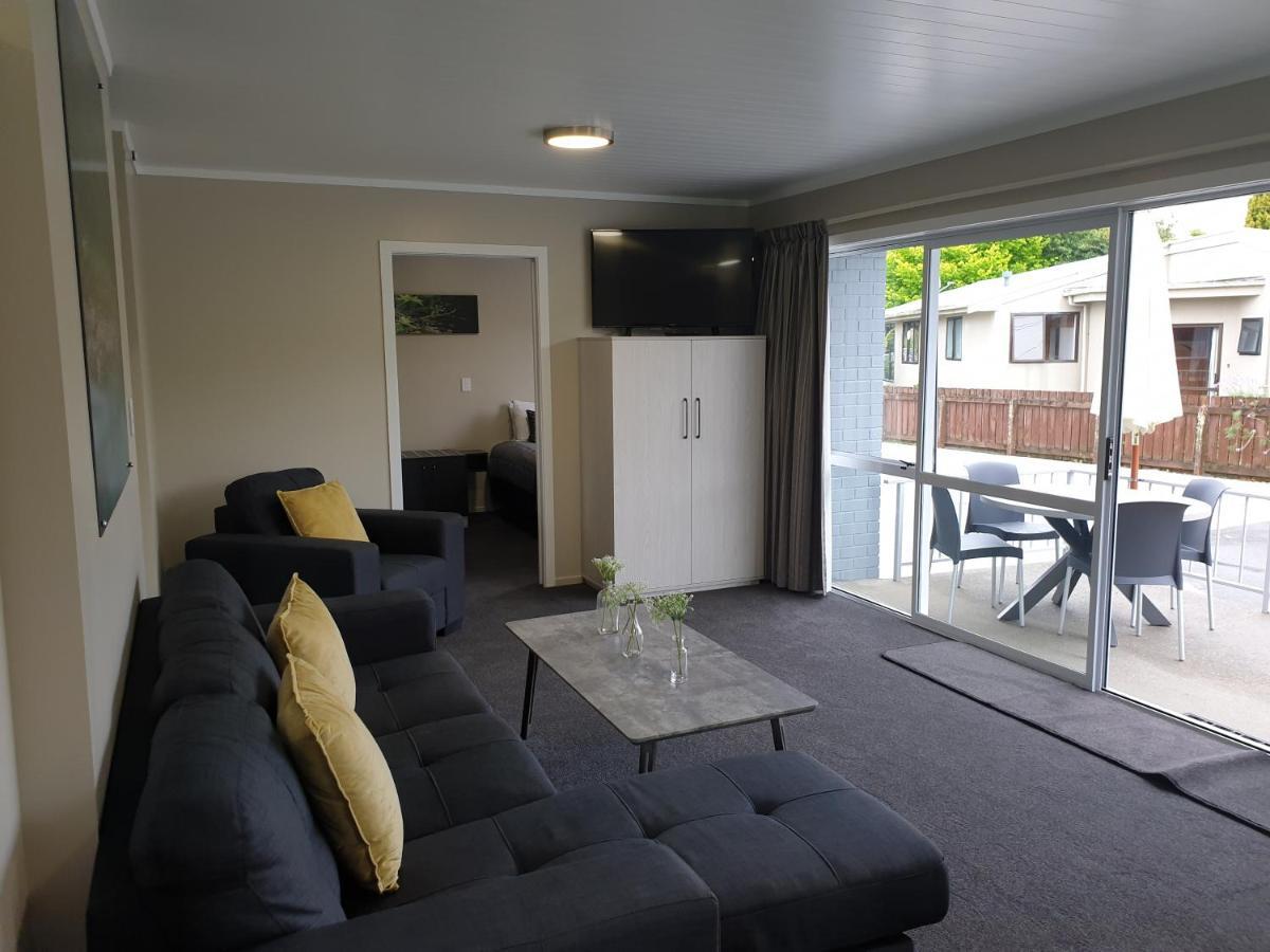 Lakeside Motel & Apartments Te Anau Exterior foto